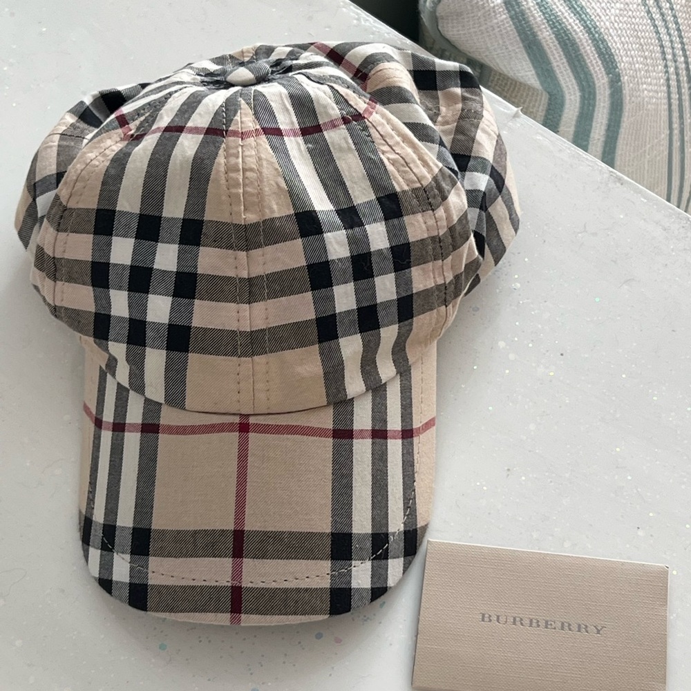 Burberry baseball cap